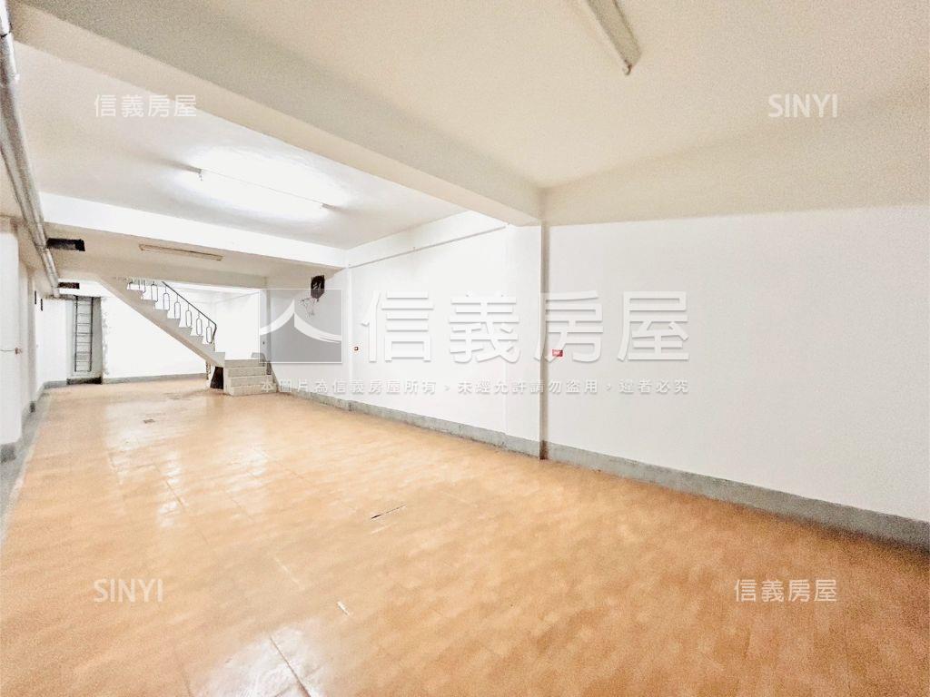 近公益路雙面臨路透天房屋室內格局與周邊環境