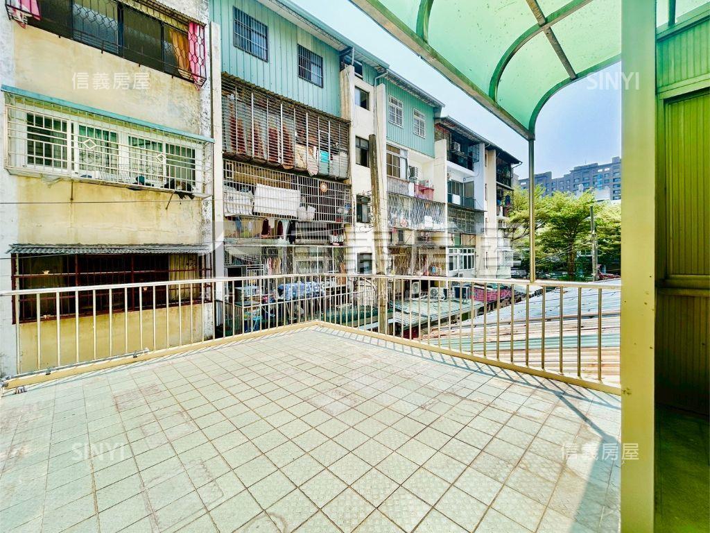 近公益路雙面臨路透天房屋室內格局與周邊環境