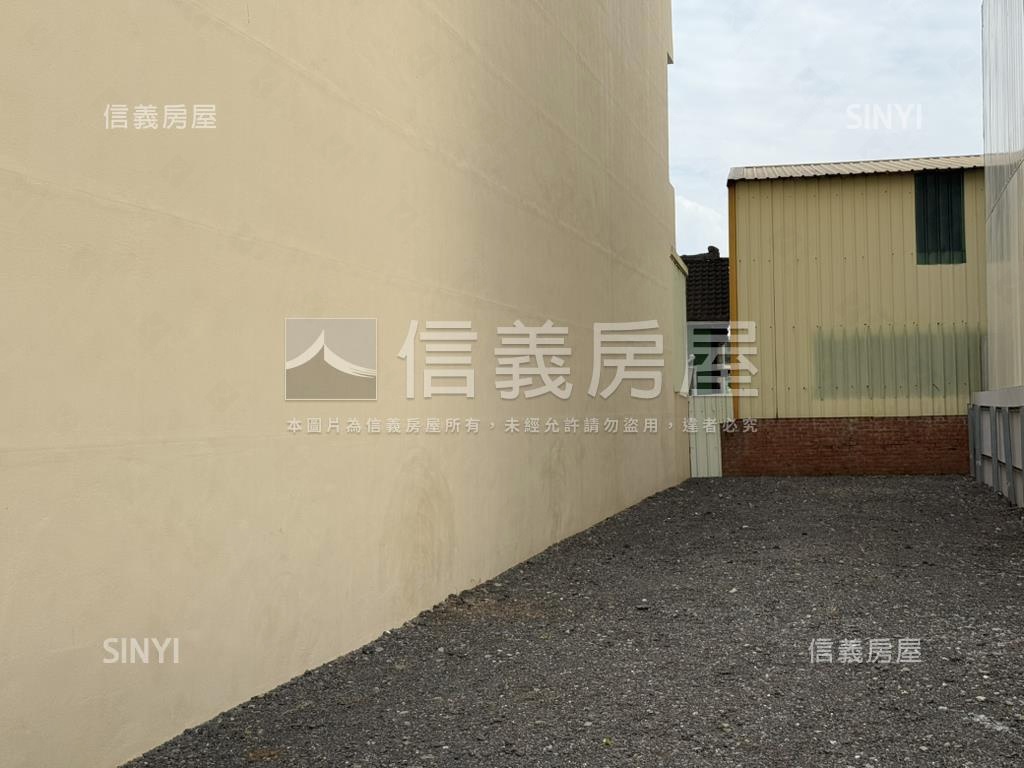 官田地坪約３４坪美地房屋室內格局與周邊環境