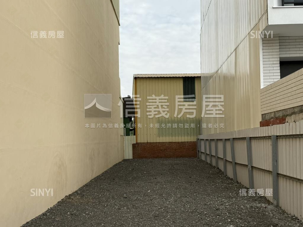 官田地坪約３４坪美地房屋室內格局與周邊環境