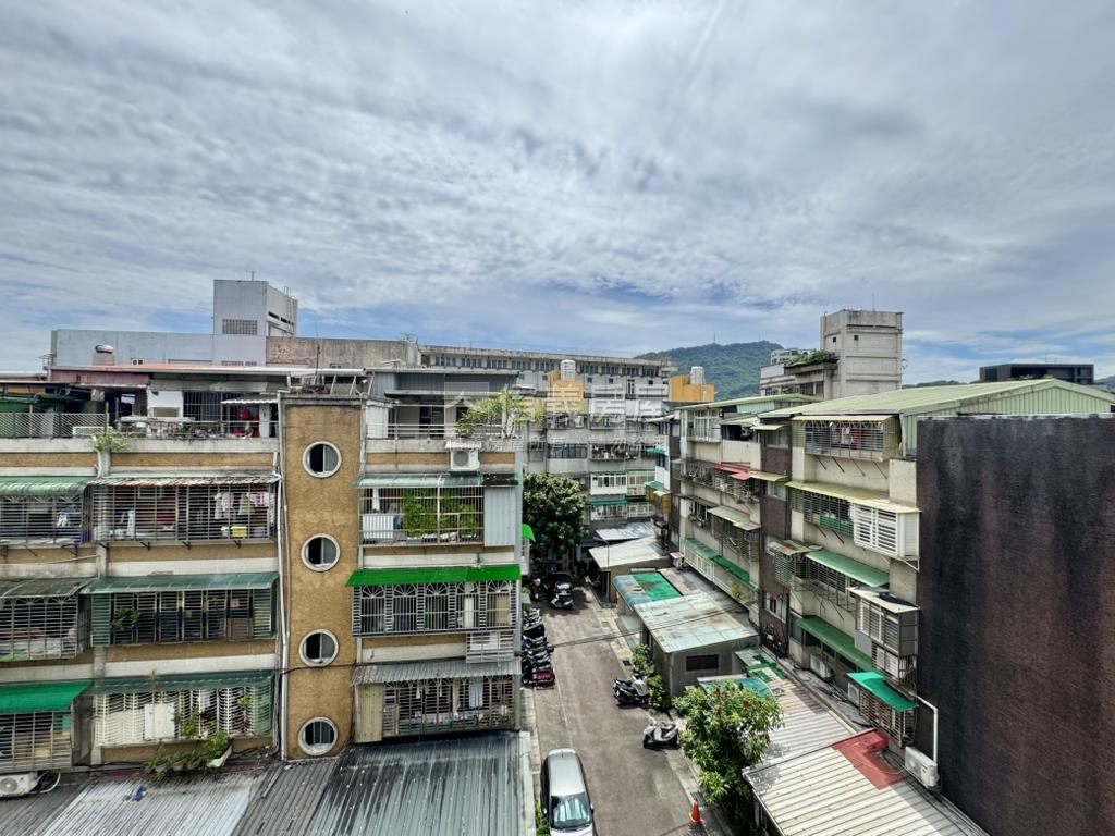 後山埤捷運方正頂加房屋室內格局與周邊環境
