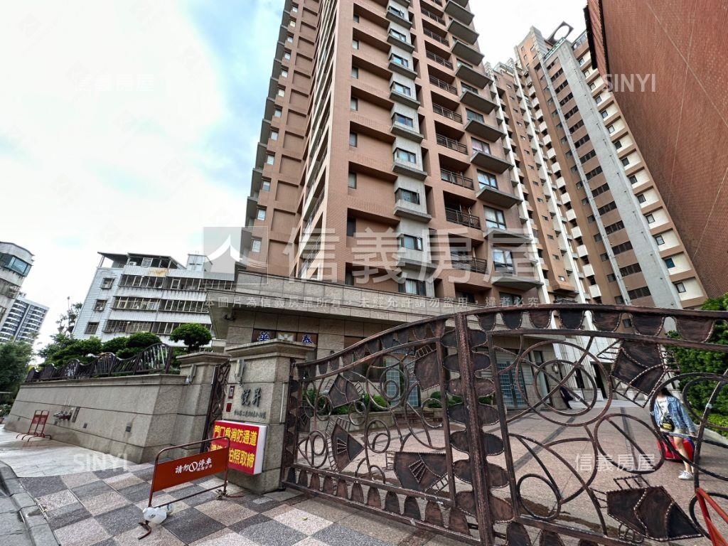 八里鬧區稀有人潮店面房屋室內格局與周邊環境