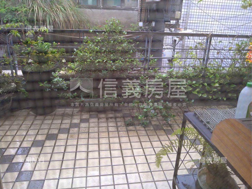 三民捷運含商業用地美寓房屋室內格局與周邊環境