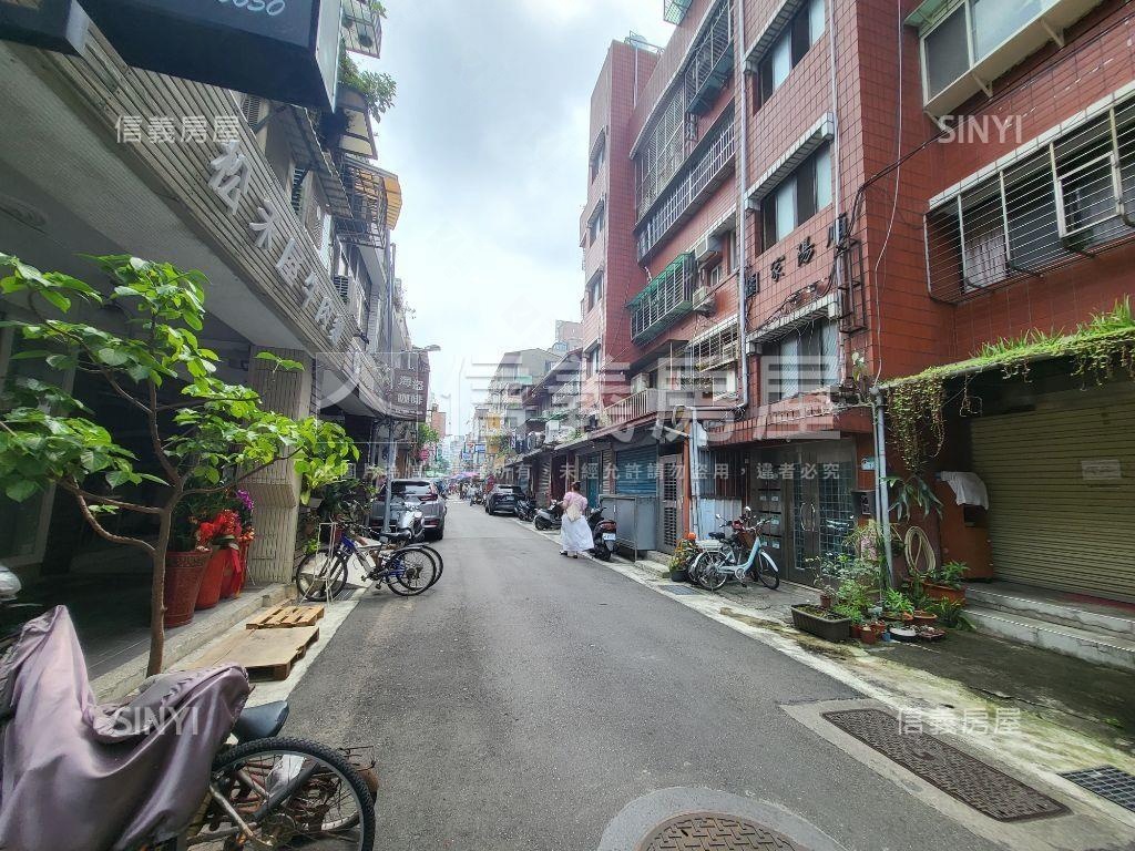 三民捷運含商業用地美寓房屋室內格局與周邊環境