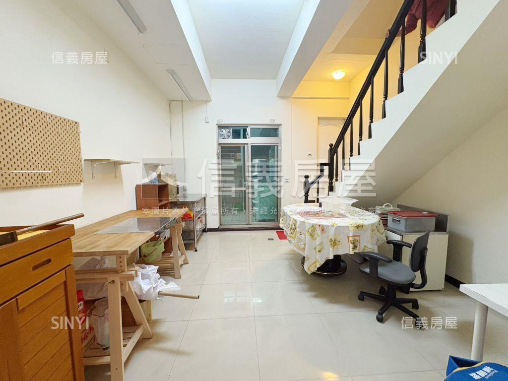 中壢龍岡。綠寶稀有店墅房屋室內格局與周邊環境