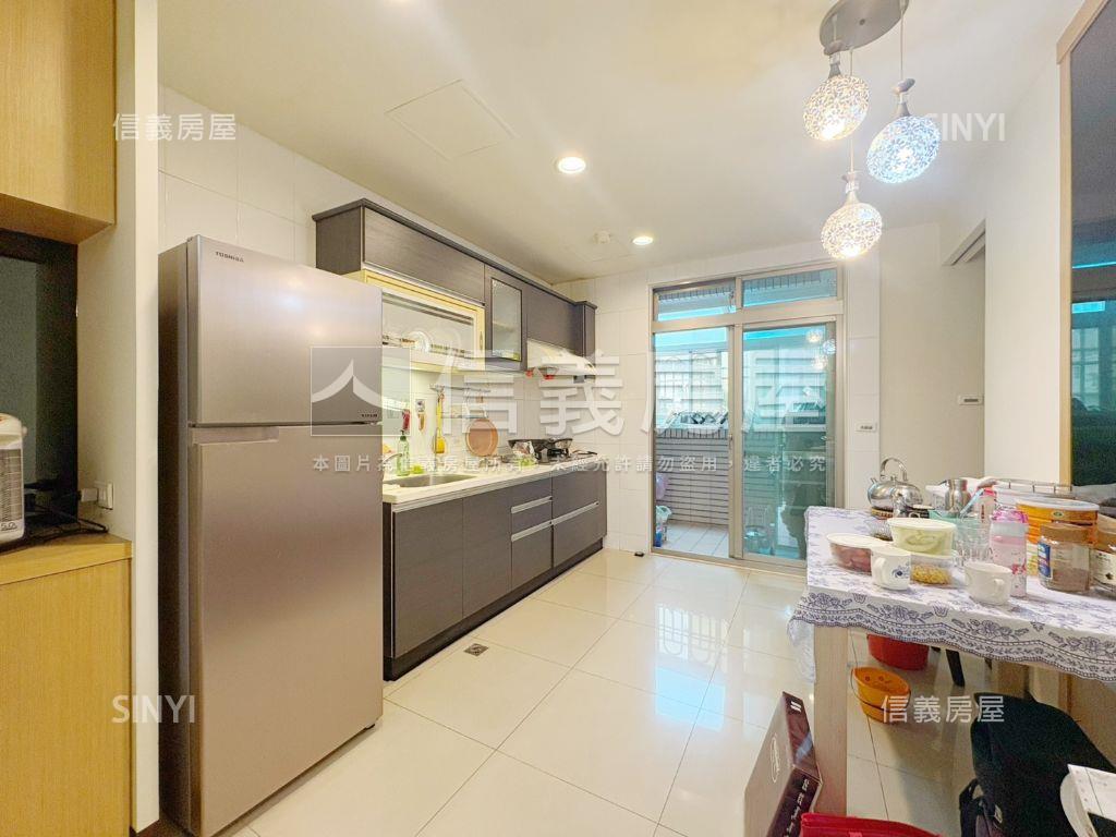 中壢龍岡。綠寶稀有店墅房屋室內格局與周邊環境