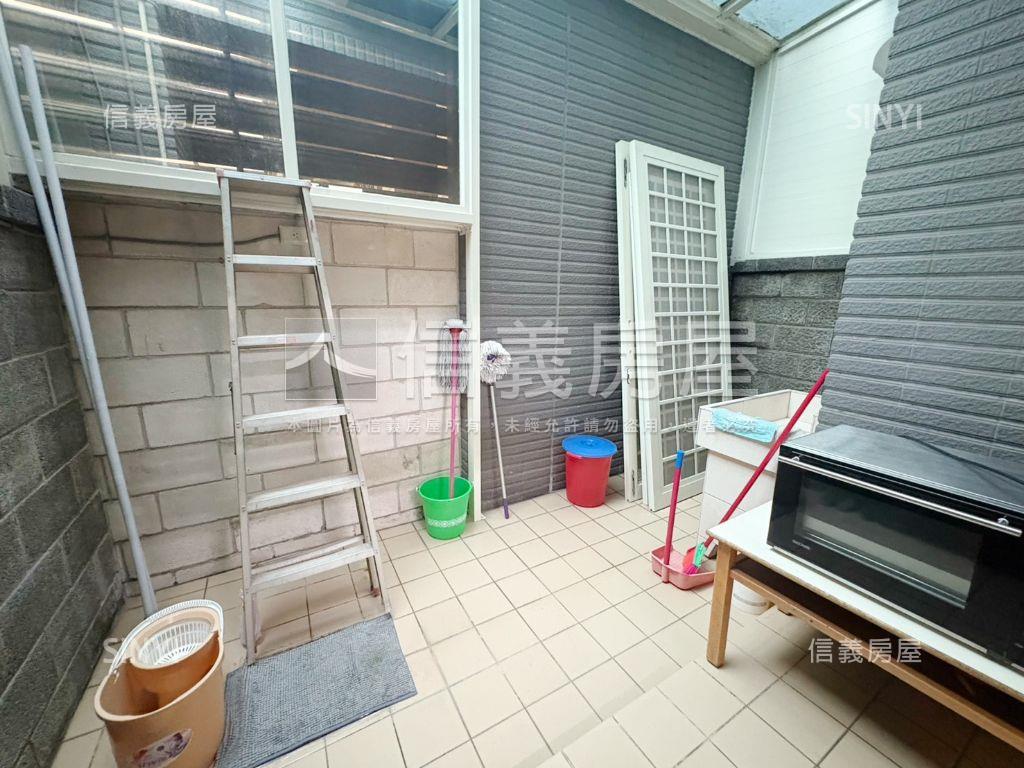 中壢龍岡。綠寶稀有店墅房屋室內格局與周邊環境