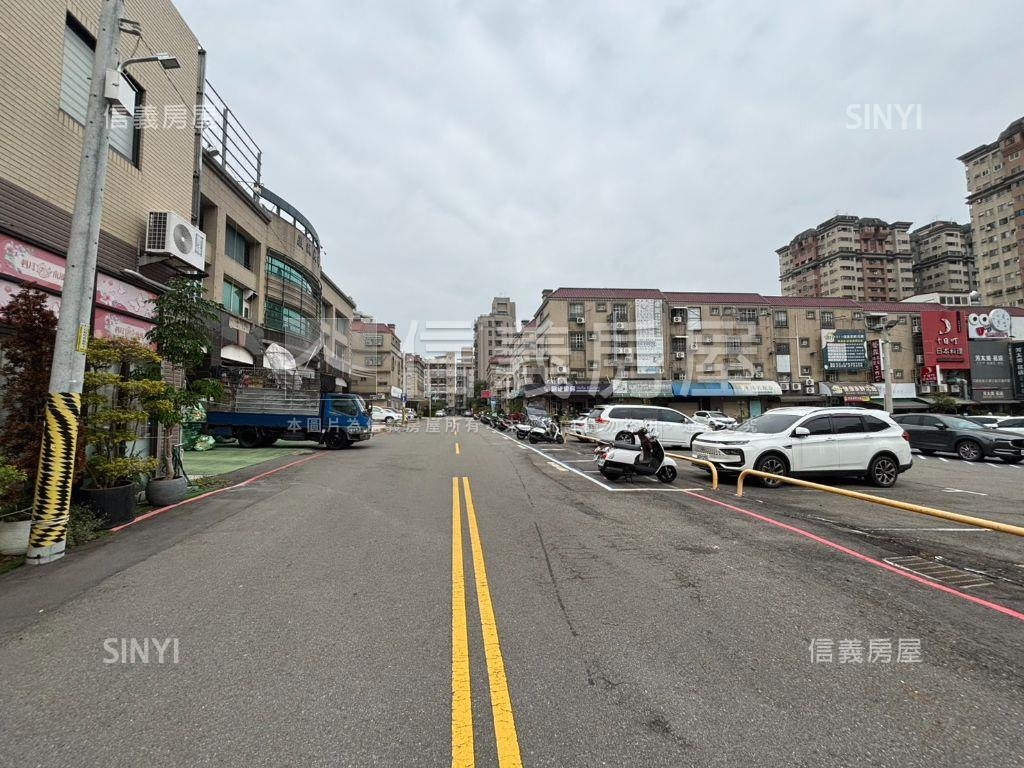 誠意出售中科店面房屋室內格局與周邊環境