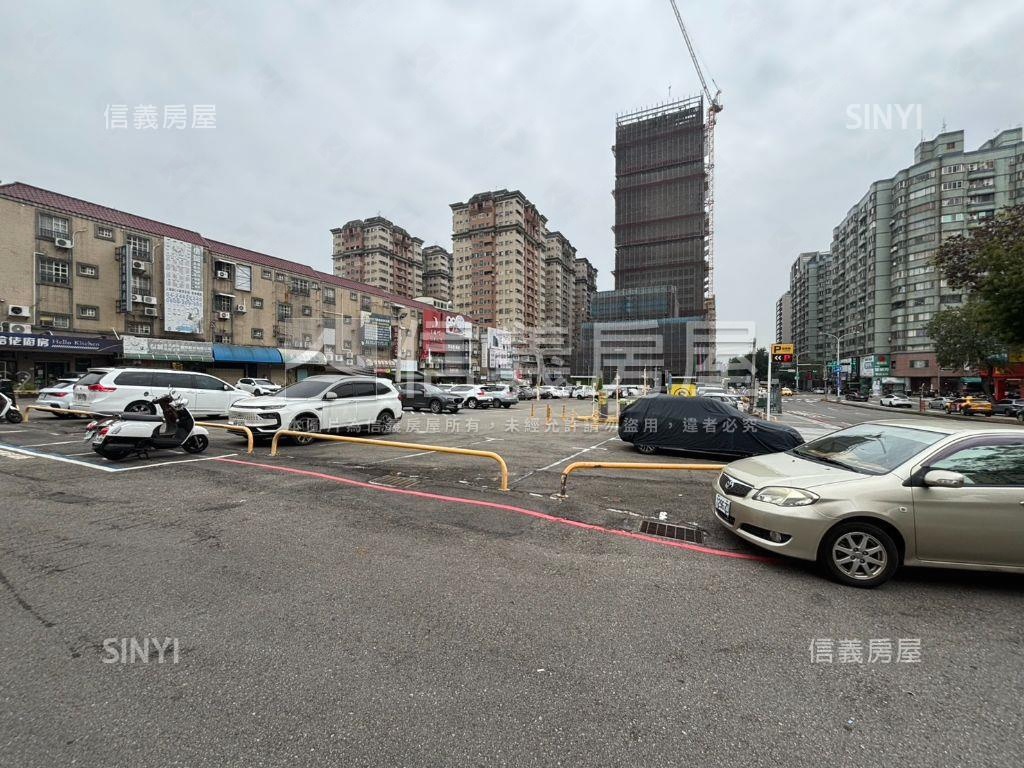 誠意出售中科店面房屋室內格局與周邊環境