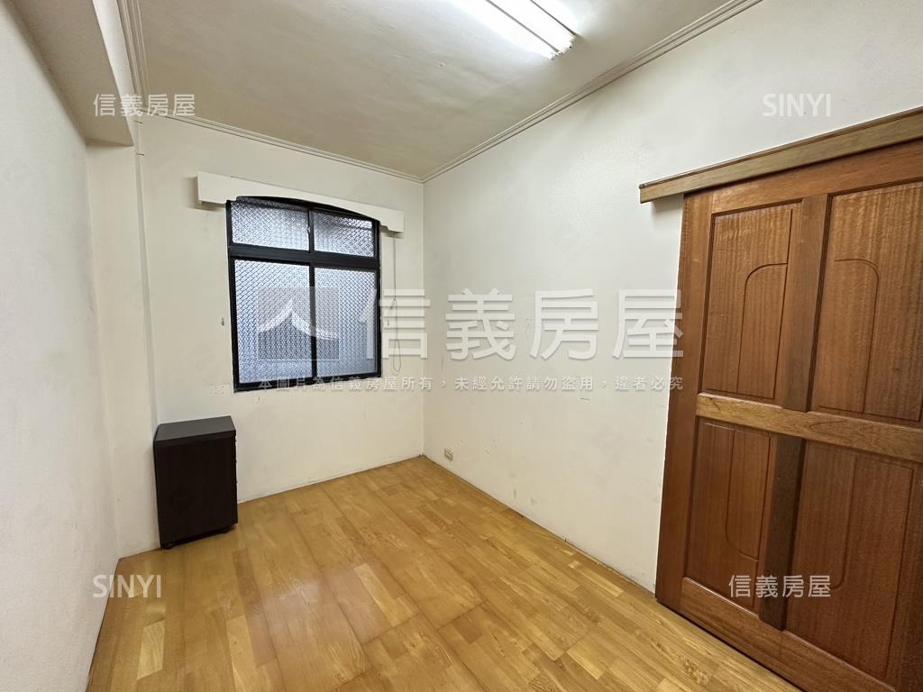 金賀篤行路三房美寓房屋室內格局與周邊環境