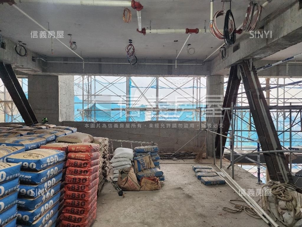 宏築信義Ａ１樓中樓房屋室內格局與周邊環境