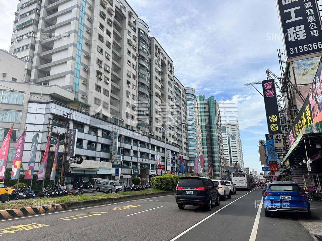 中華路大面寬黃金鑽店面房屋室內格局與周邊環境