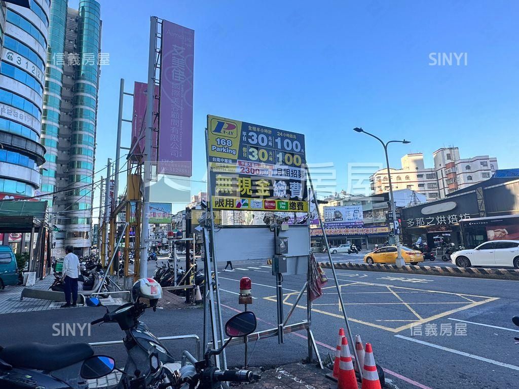 中華路大面寬黃金鑽店面房屋室內格局與周邊環境
