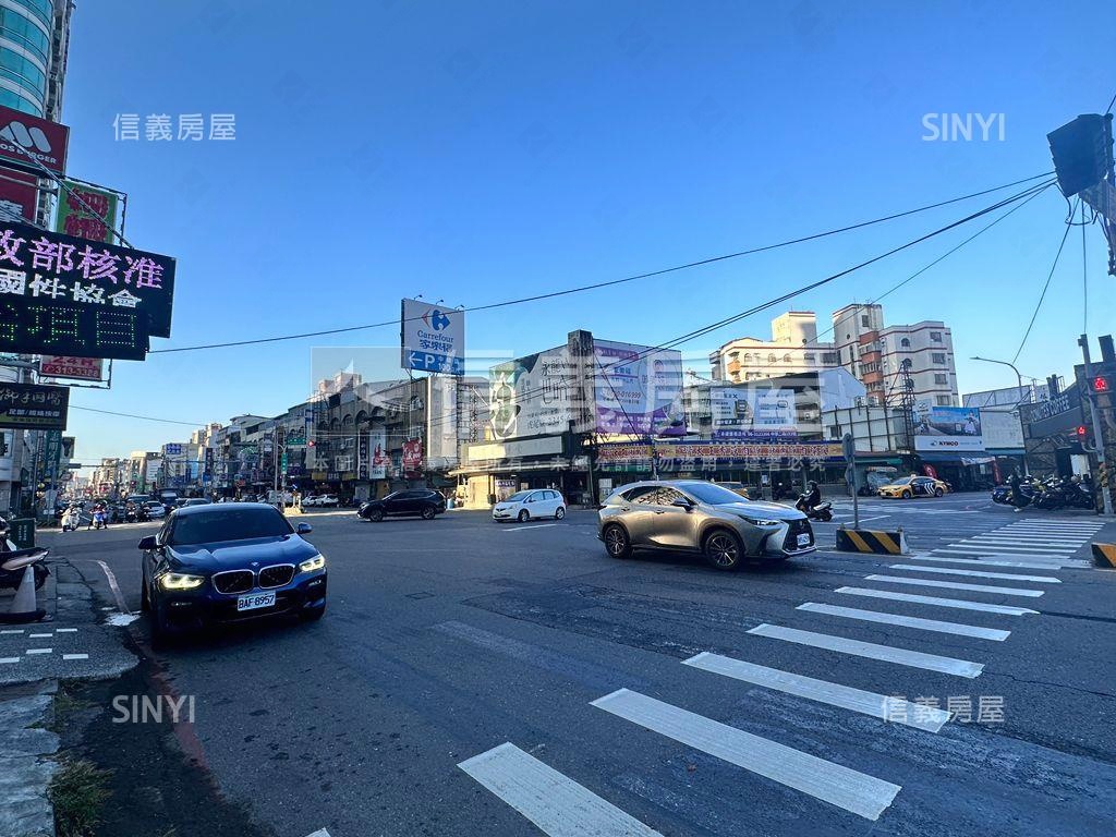 中華路大面寬黃金鑽店面房屋室內格局與周邊環境