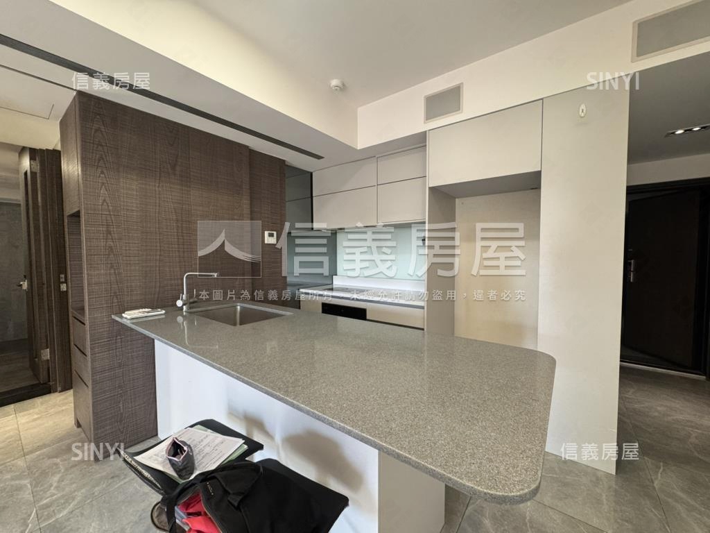 容邑ＰＡＲＫ邊間面學校房屋室內格局與周邊環境