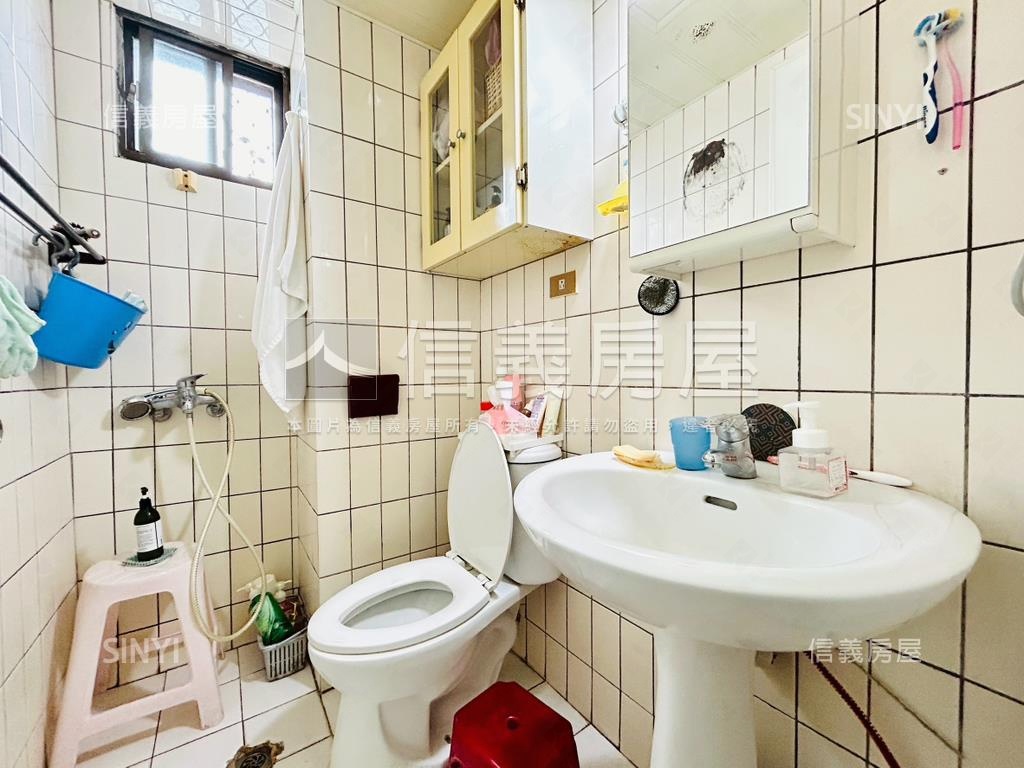 明湖邊間綠意景致電梯三房房屋室內格局與周邊環境