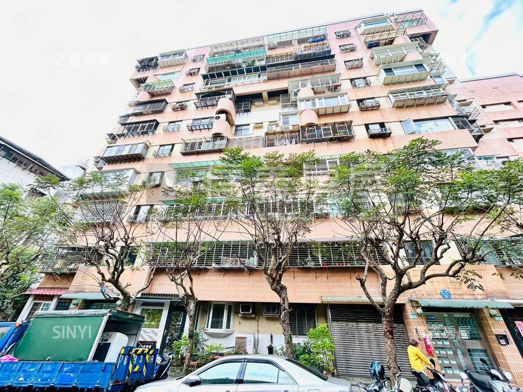 明湖邊間綠意景致電梯三房房屋室內格局與周邊環境