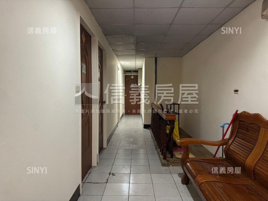 稀有邊間正馬路店面房屋室內格局與周邊環境