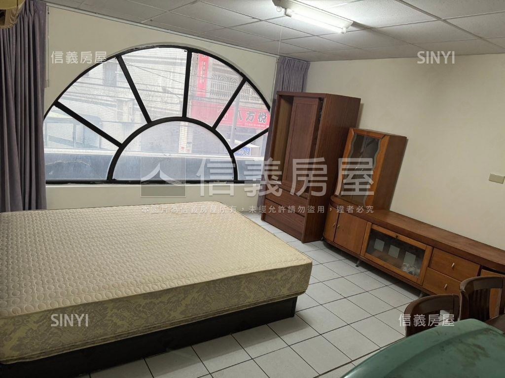 稀有邊間正馬路店面房屋室內格局與周邊環境