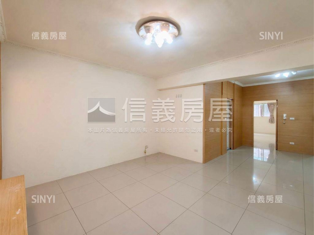 【ＶＲ】低公設比捷運三房房屋室內格局與周邊環境