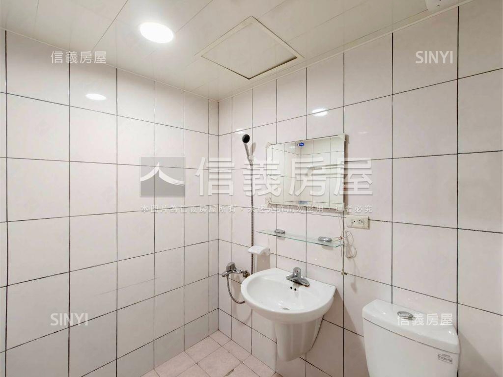 【ＶＲ】低公設比捷運三房房屋室內格局與周邊環境
