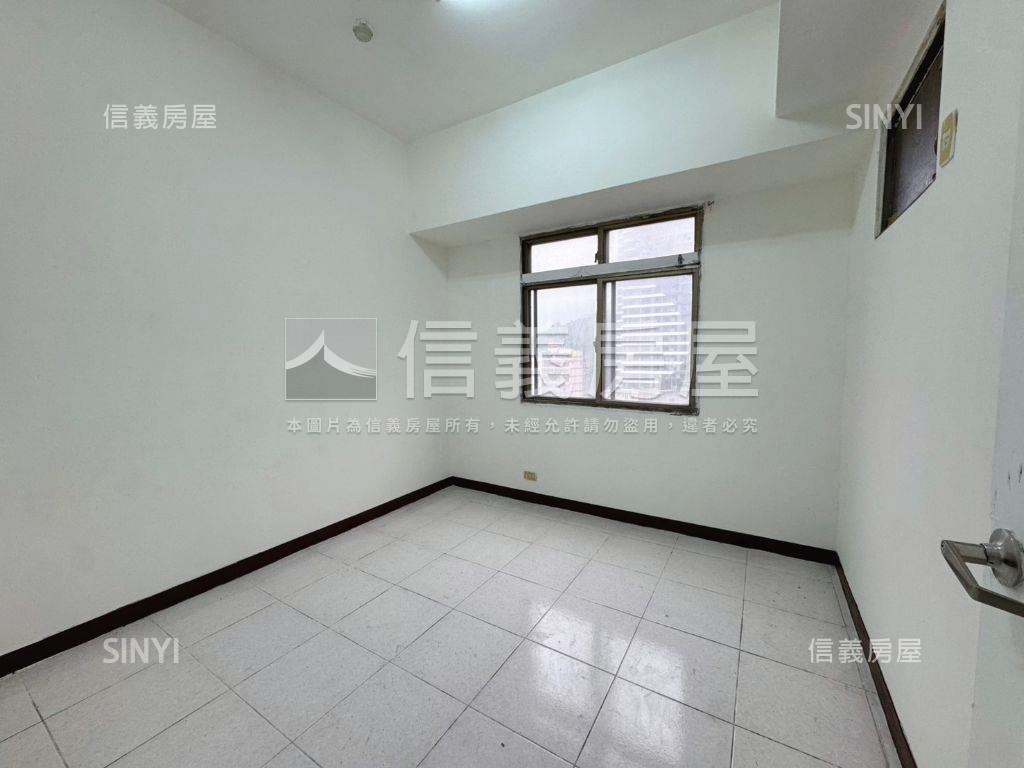 ⭐東方山河大三房＋車位⭐房屋室內格局與周邊環境