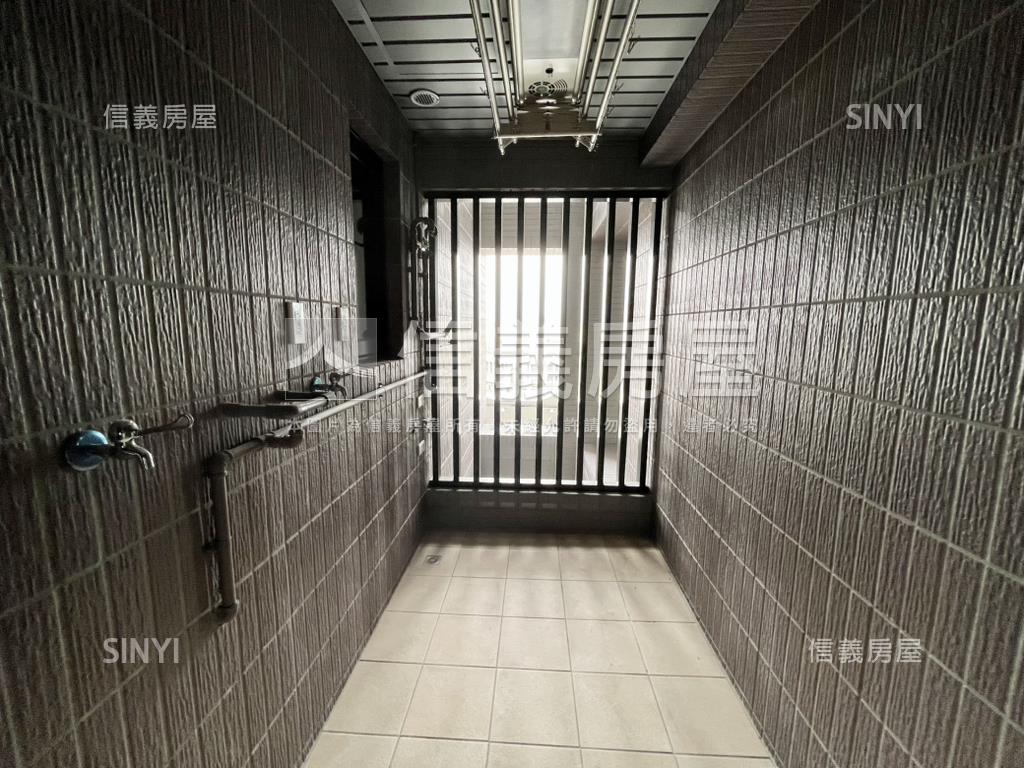 大通大美１８Ｆ兩房平車房屋室內格局與周邊環境
