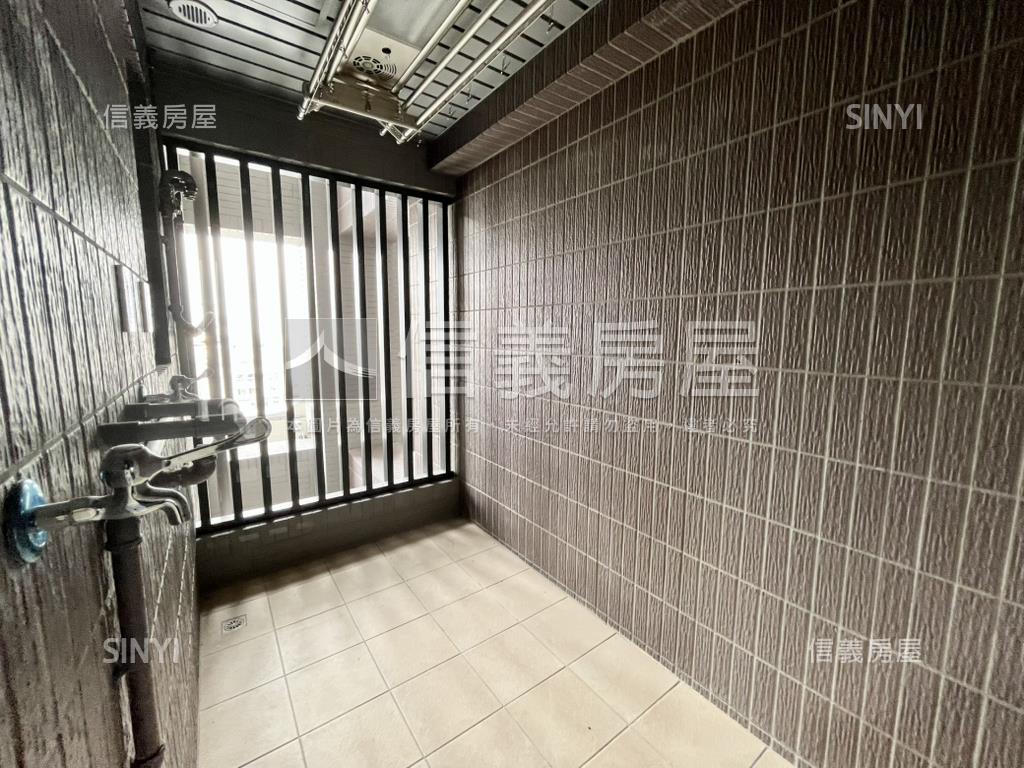 大通大美１８Ｆ兩房平車房屋室內格局與周邊環境