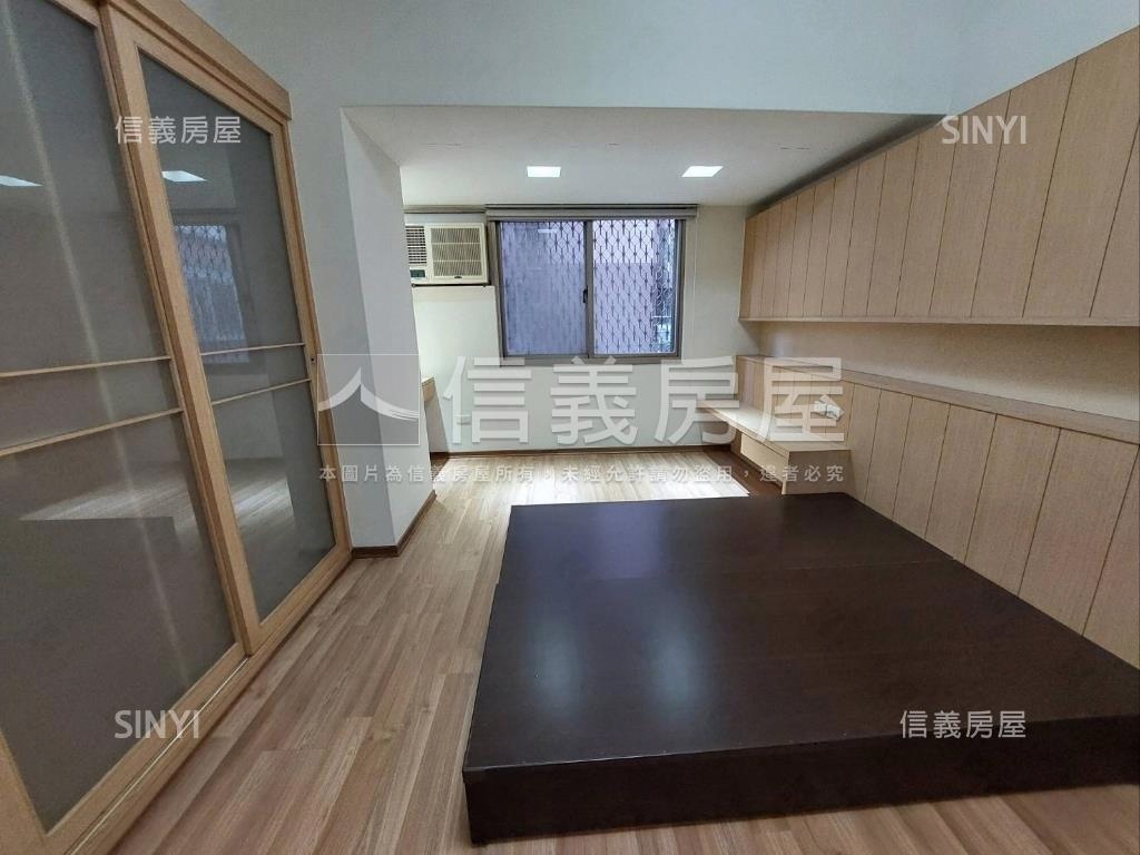 【專簽】五期三房平面車位房屋室內格局與周邊環境