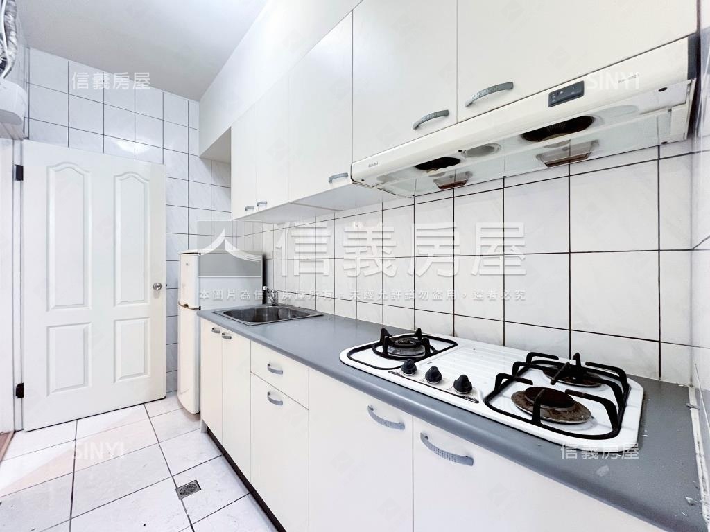 【專簽】鑫園三房平面車位房屋室內格局與周邊環境