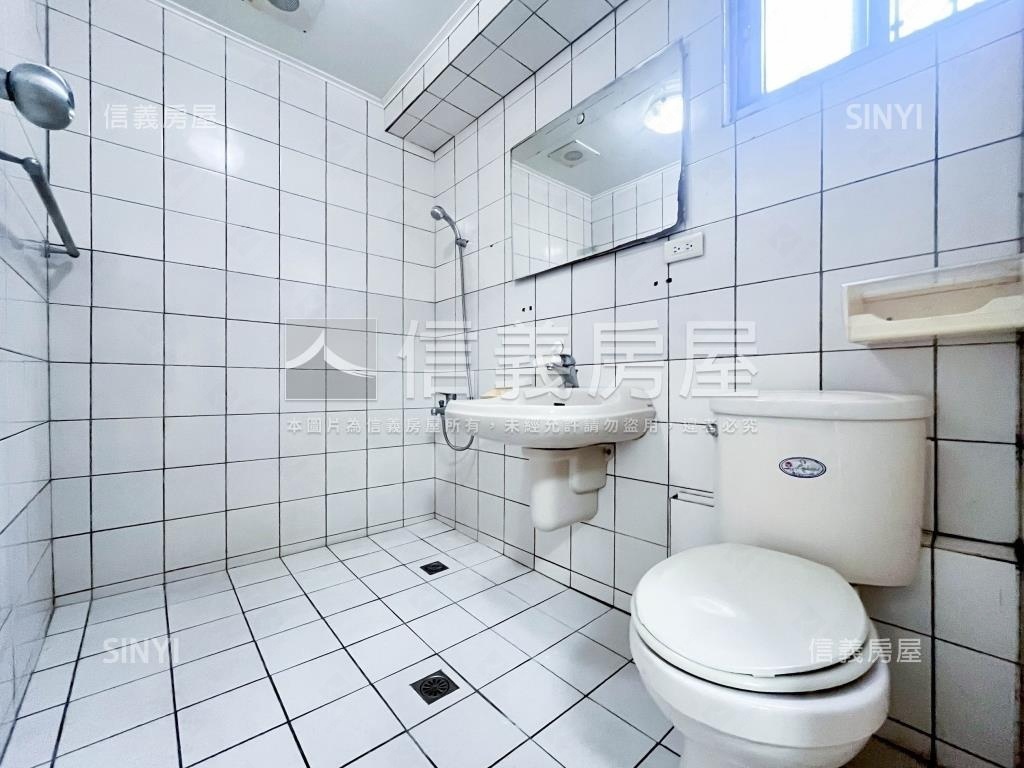 【專簽】鑫園三房平面車位房屋室內格局與周邊環境