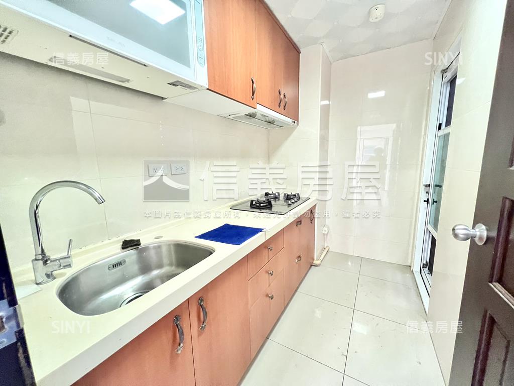 上居銀座美景三房帶車位房屋室內格局與周邊環境