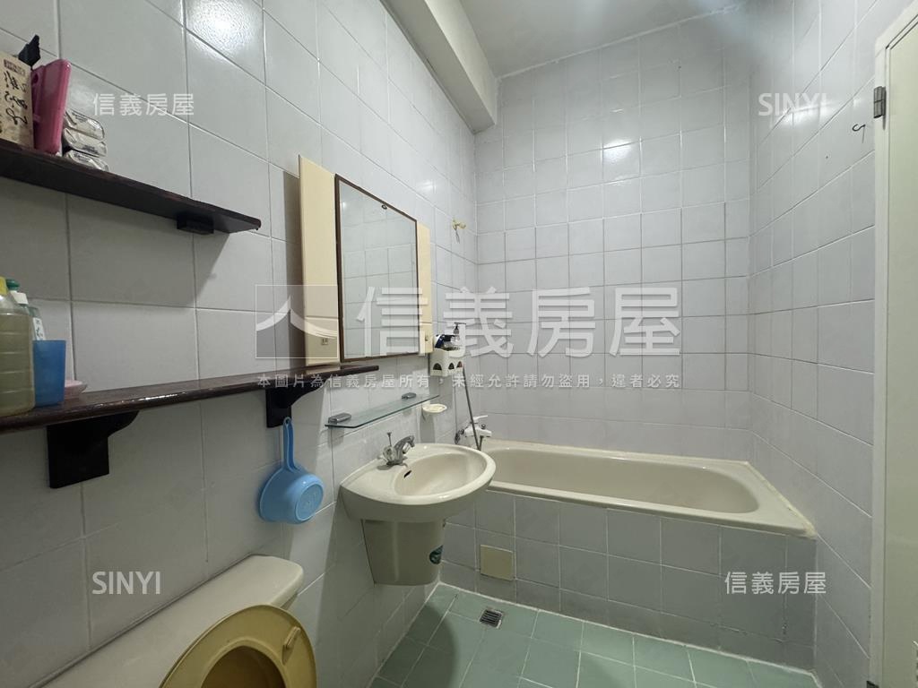 省道旁大地坪正路透店房屋室內格局與周邊環境