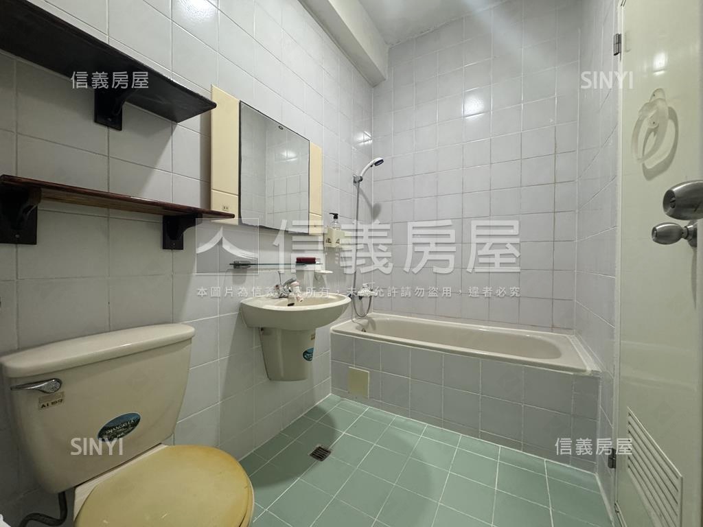 省道旁大地坪正路透店房屋室內格局與周邊環境