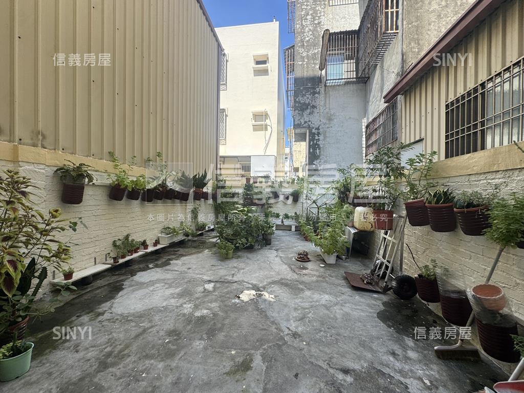 省道旁大地坪正路透店房屋室內格局與周邊環境