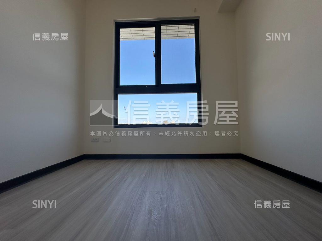 屋齡新高樓景觀四房雙車位房屋室內格局與周邊環境