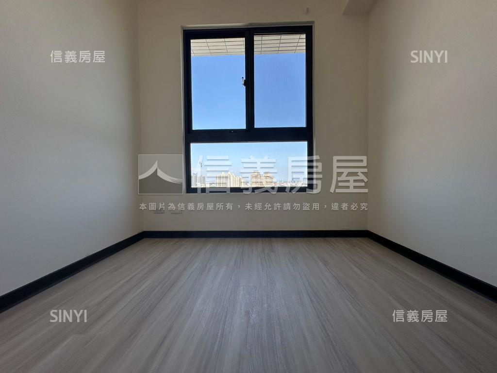 屋齡新高樓景觀四房雙車位房屋室內格局與周邊環境