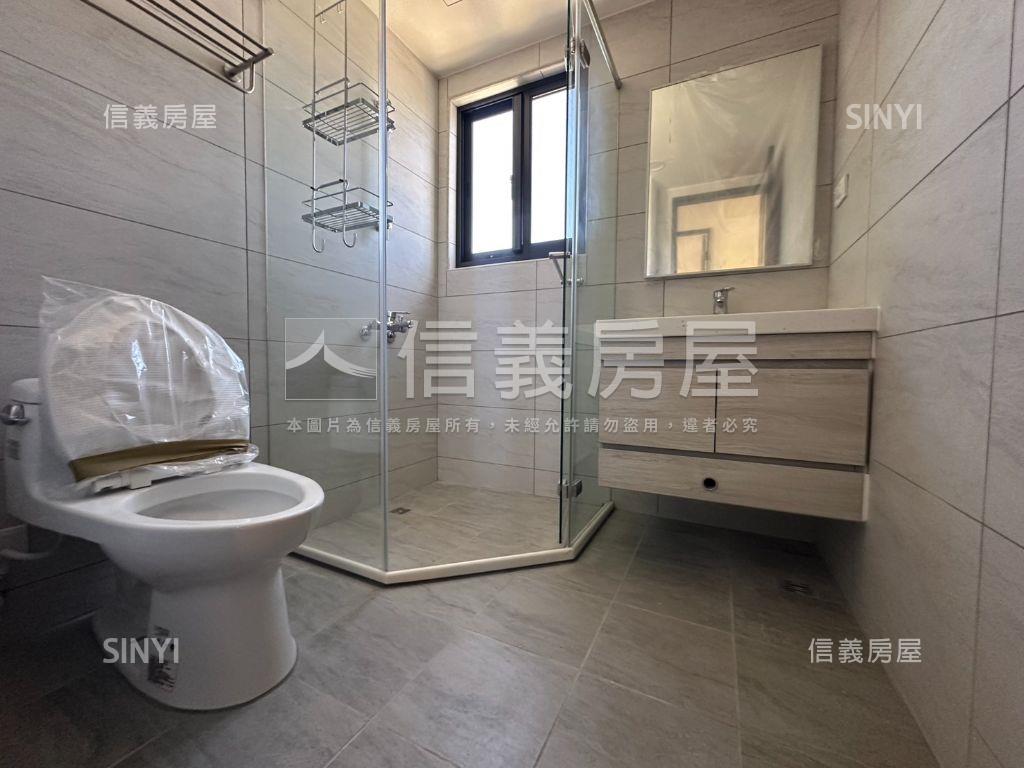 屋齡新高樓景觀四房雙車位房屋室內格局與周邊環境