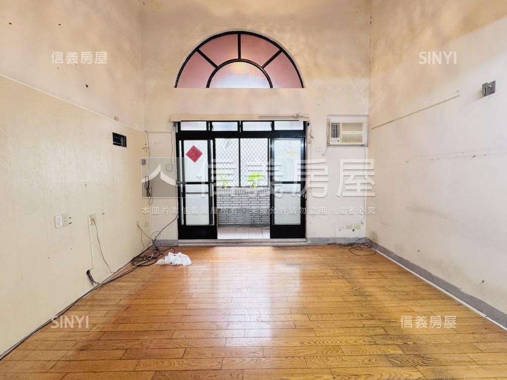 昌明街稀有樓中樓房屋室內格局與周邊環境