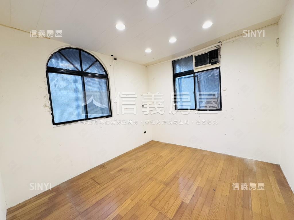 昌明街稀有樓中樓房屋室內格局與周邊環境