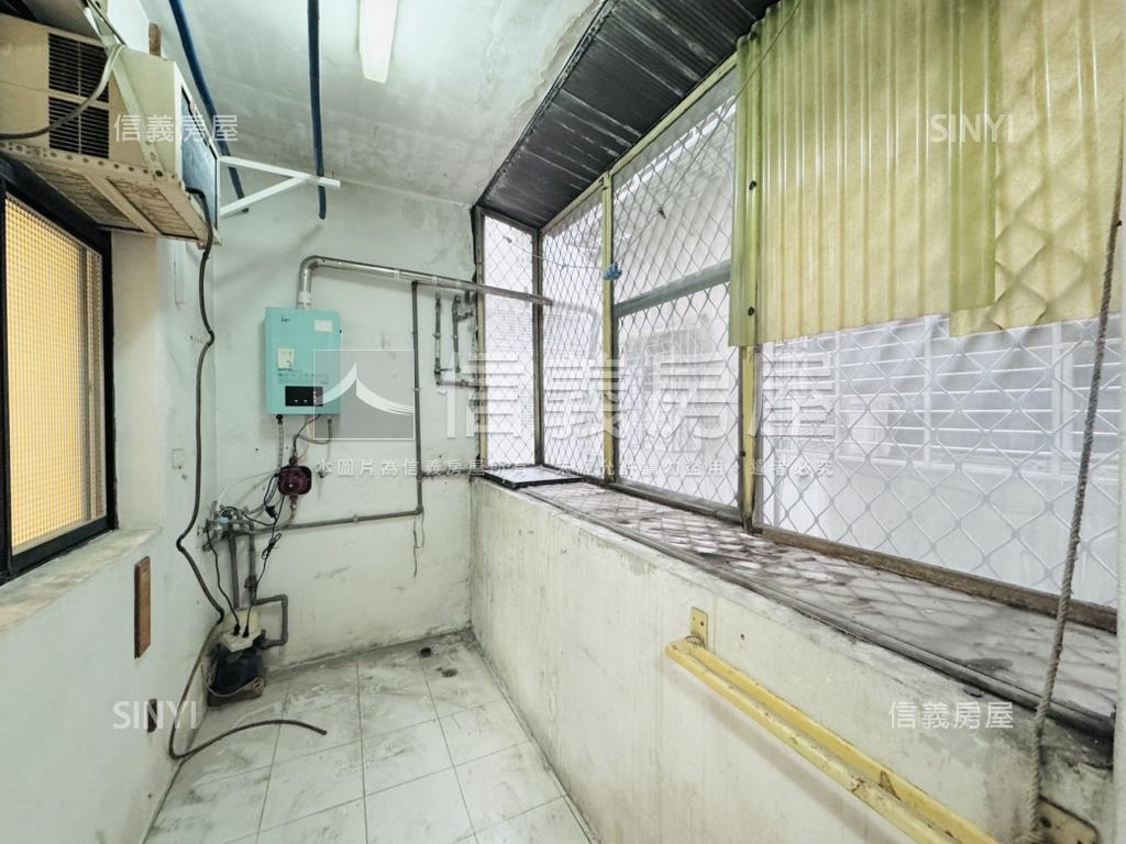 昌明街稀有樓中樓房屋室內格局與周邊環境