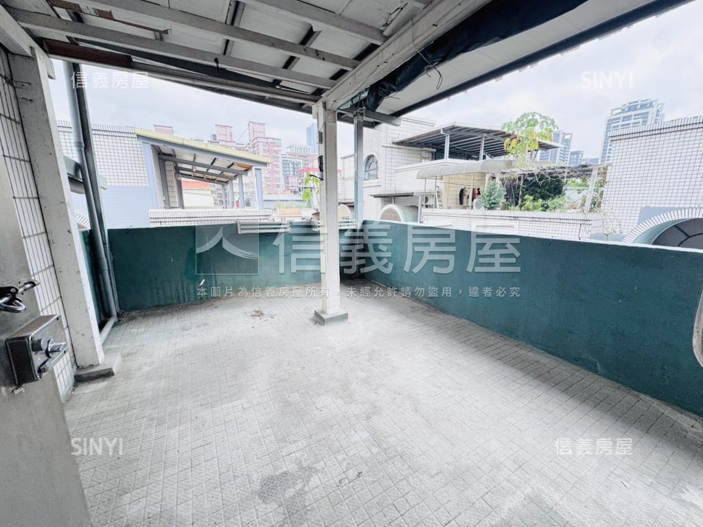 昌明街稀有樓中樓房屋室內格局與周邊環境