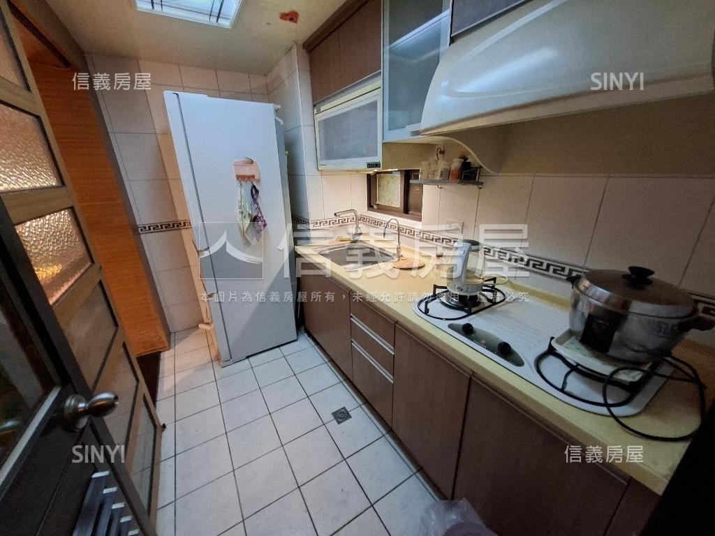 近捷運三重站★麗緻兩房房屋室內格局與周邊環境