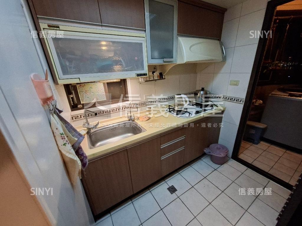 近捷運三重站★麗緻兩房房屋室內格局與周邊環境