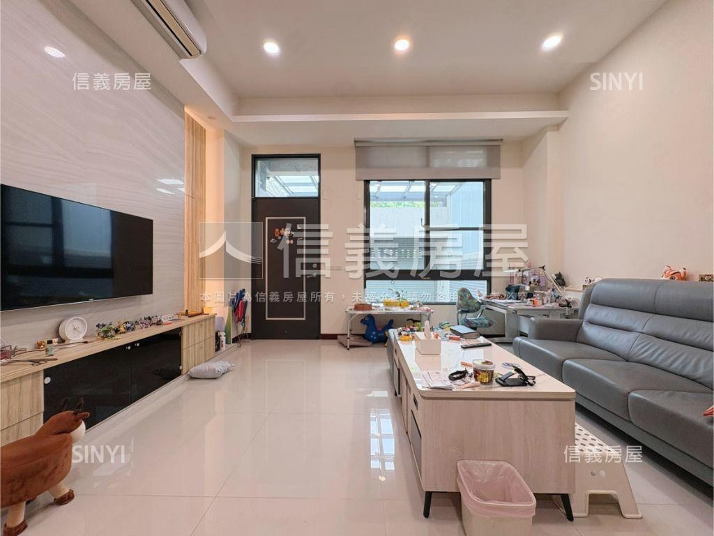 北區臨路豪墅，衛浴皆開窗房屋室內格局與周邊環境