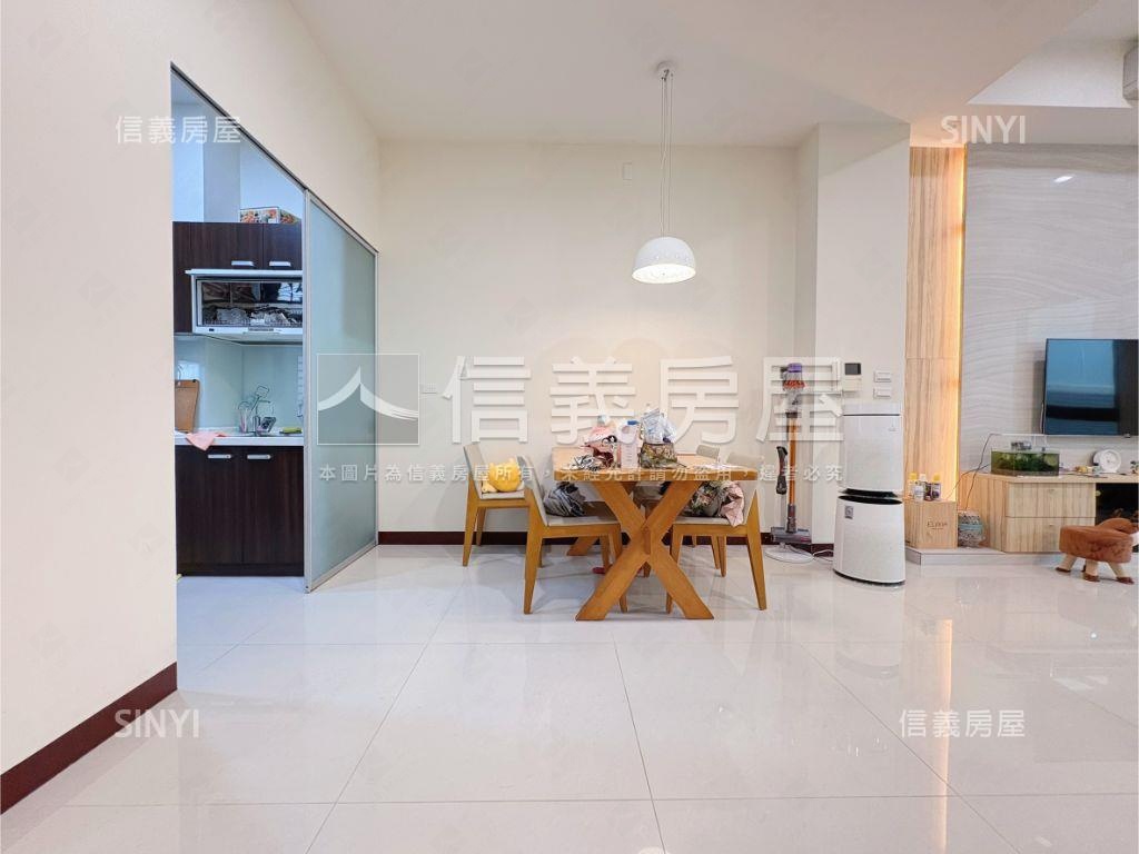 北區臨路豪墅，衛浴皆開窗房屋室內格局與周邊環境