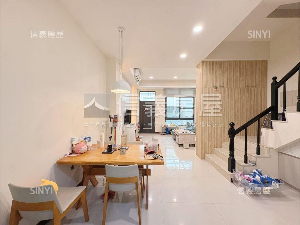 北區臨路豪墅，衛浴皆開窗房屋室內格局與周邊環境