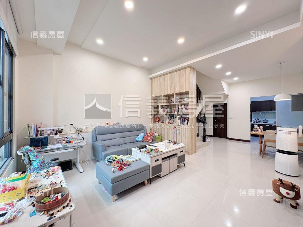 北區臨路豪墅，衛浴皆開窗房屋室內格局與周邊環境