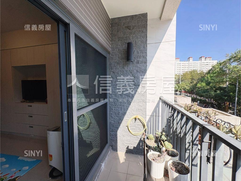 北區臨路豪墅，衛浴皆開窗房屋室內格局與周邊環境