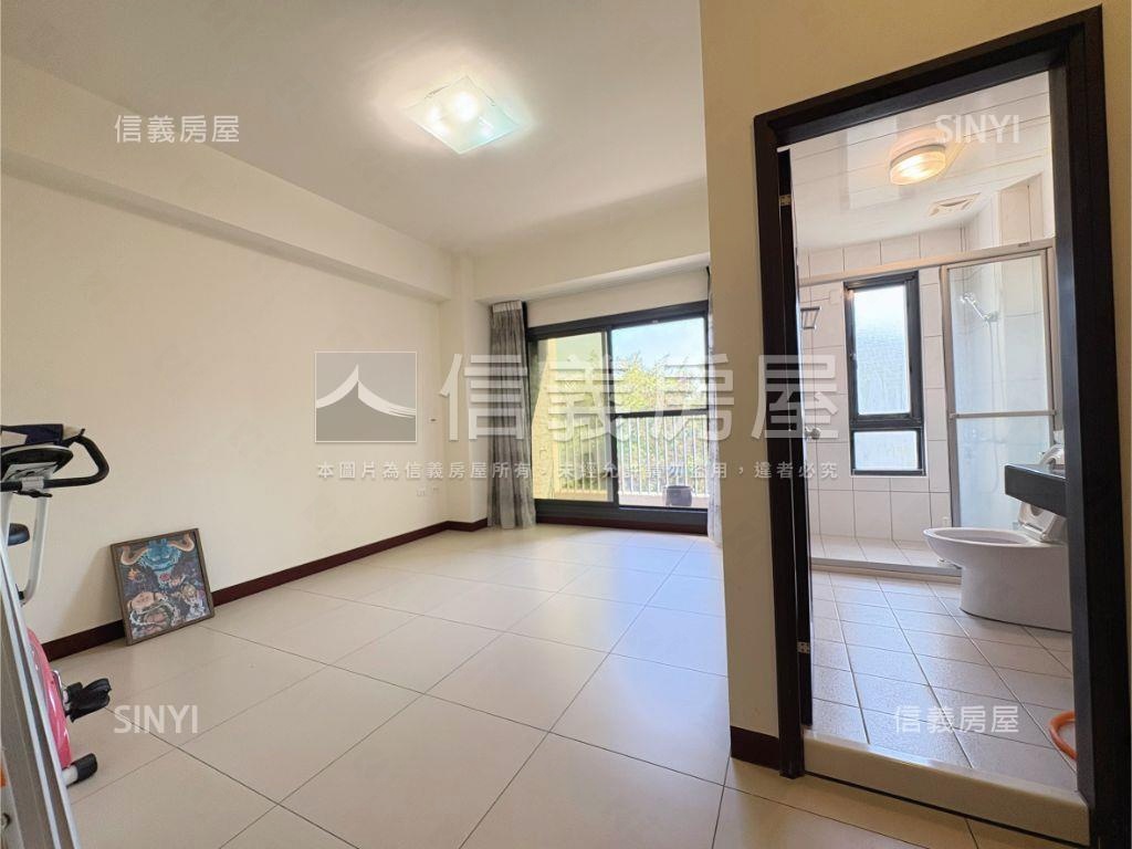 北區臨路豪墅，衛浴皆開窗房屋室內格局與周邊環境